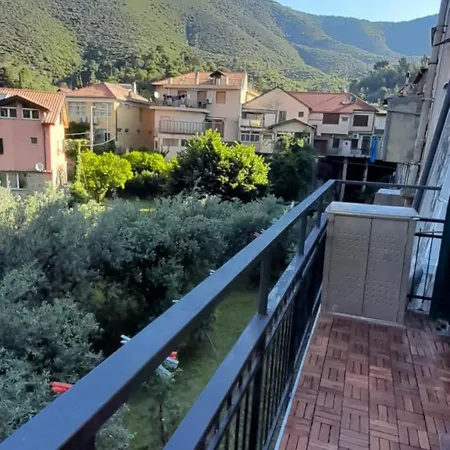 U' Caruggiu De Cisan Daire Cisano sul Neva