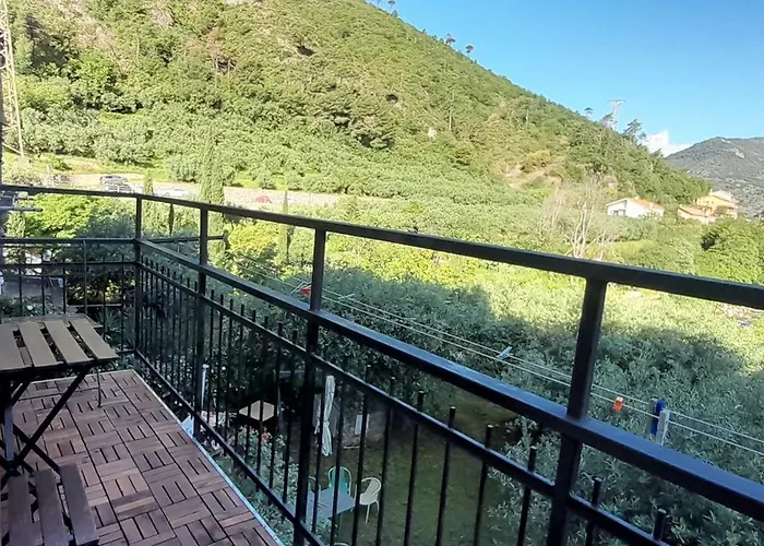 U' Caruggiu De Cisan * Cisano sul Neva